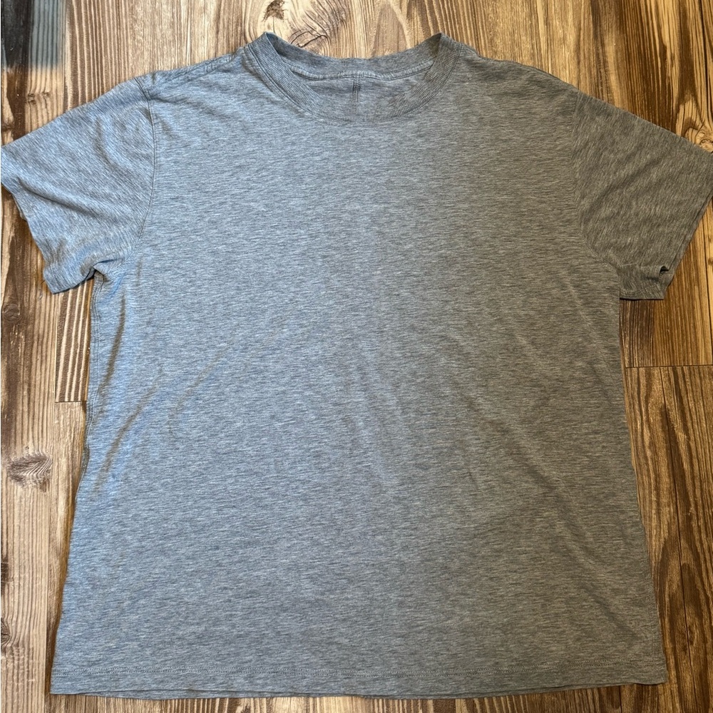 lululemon Gray Short Sleeve Tee